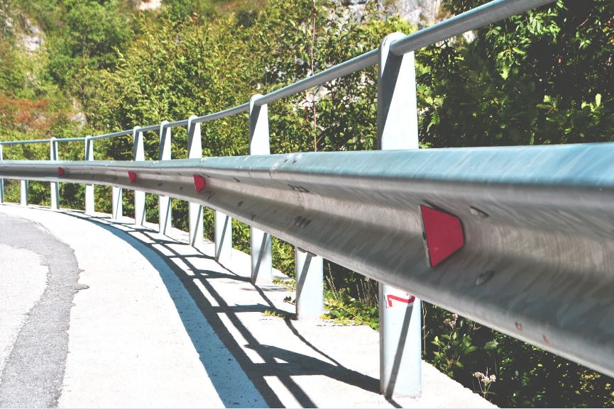 ガードレール 値段