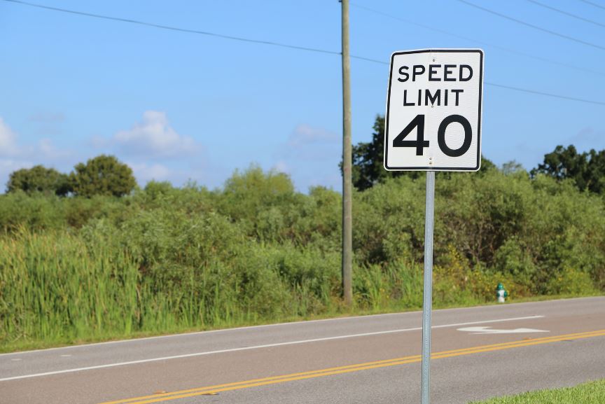 制限速度 標識なし