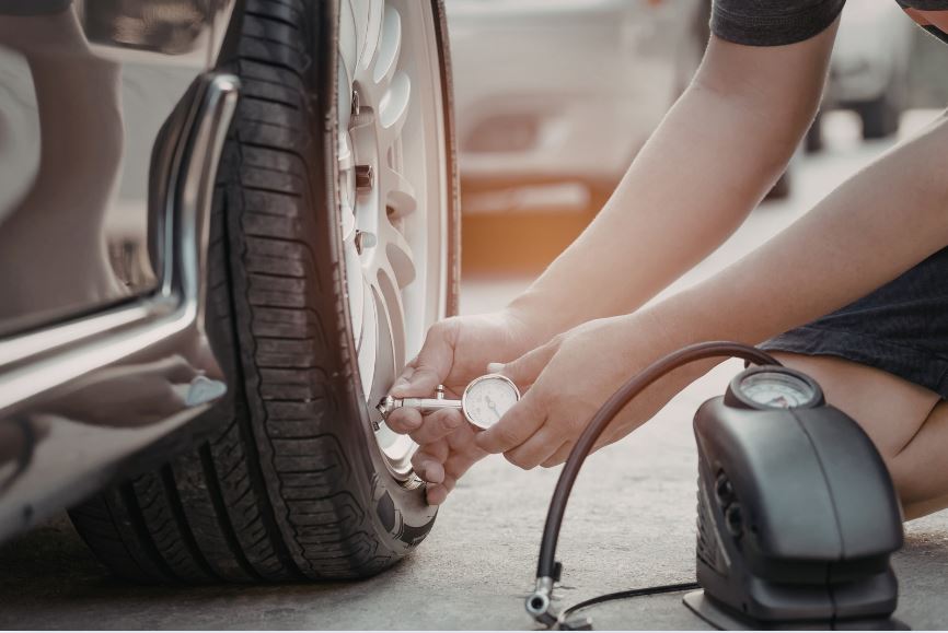車 空気入れ